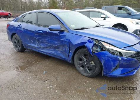 2022 Hyundai Elantra Sel z USA, uszkodzony, nr VIN 5NPLM4AG0NH082102